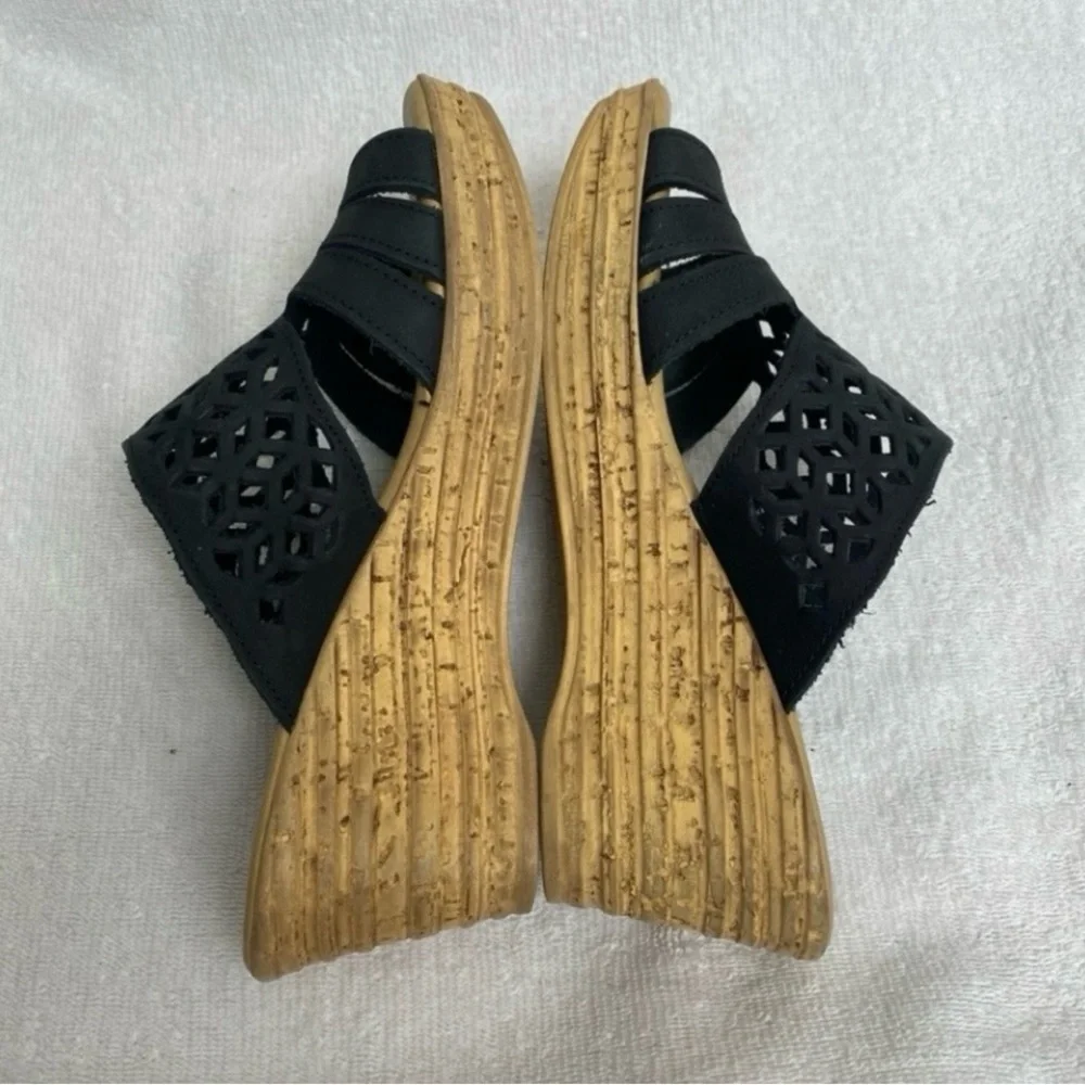 Spring Step Women Black Leather Perforate Faux Cork Wedge Platform Sandal Sz 7.5